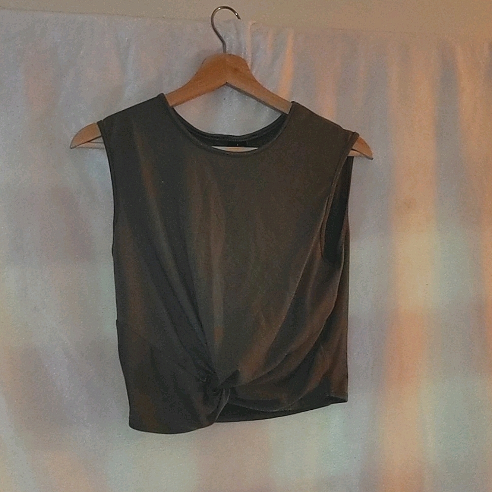 Army green knot tank